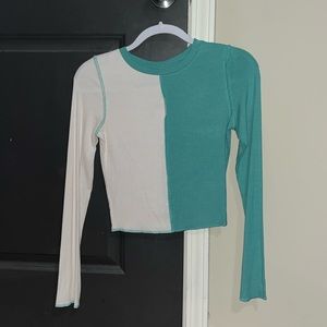 green and white spliced long sleeve